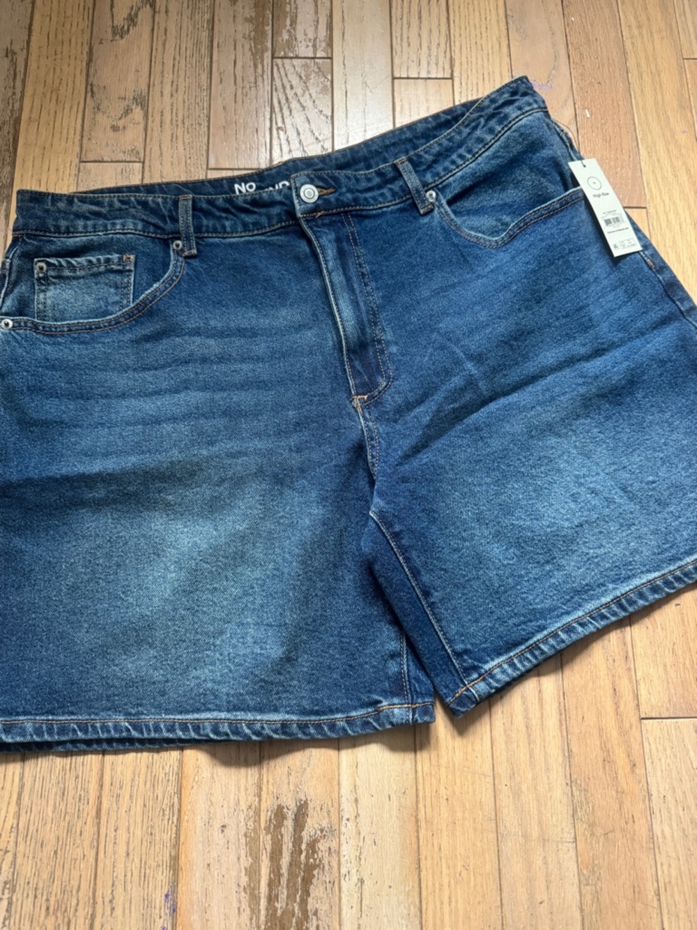 NWT No Boundaries High Rise Denim Shorts Size 16